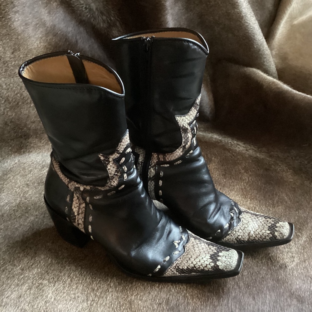 LERRE Made In Italy Black Calfskin & Snakeskin High Booties